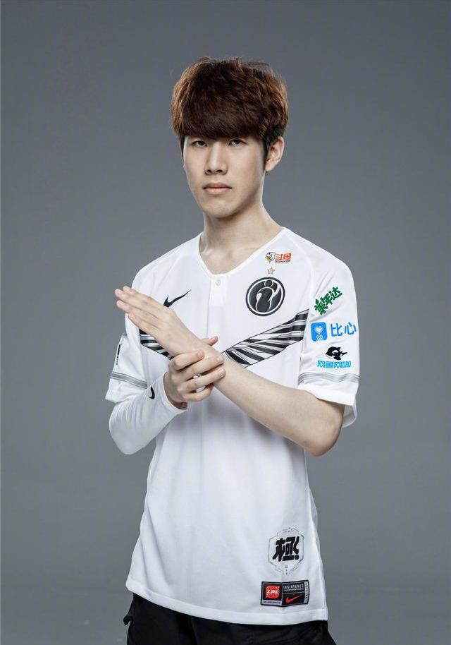 LPL年度最受欢迎选手：TheShy七年里第6次获得此项荣誉